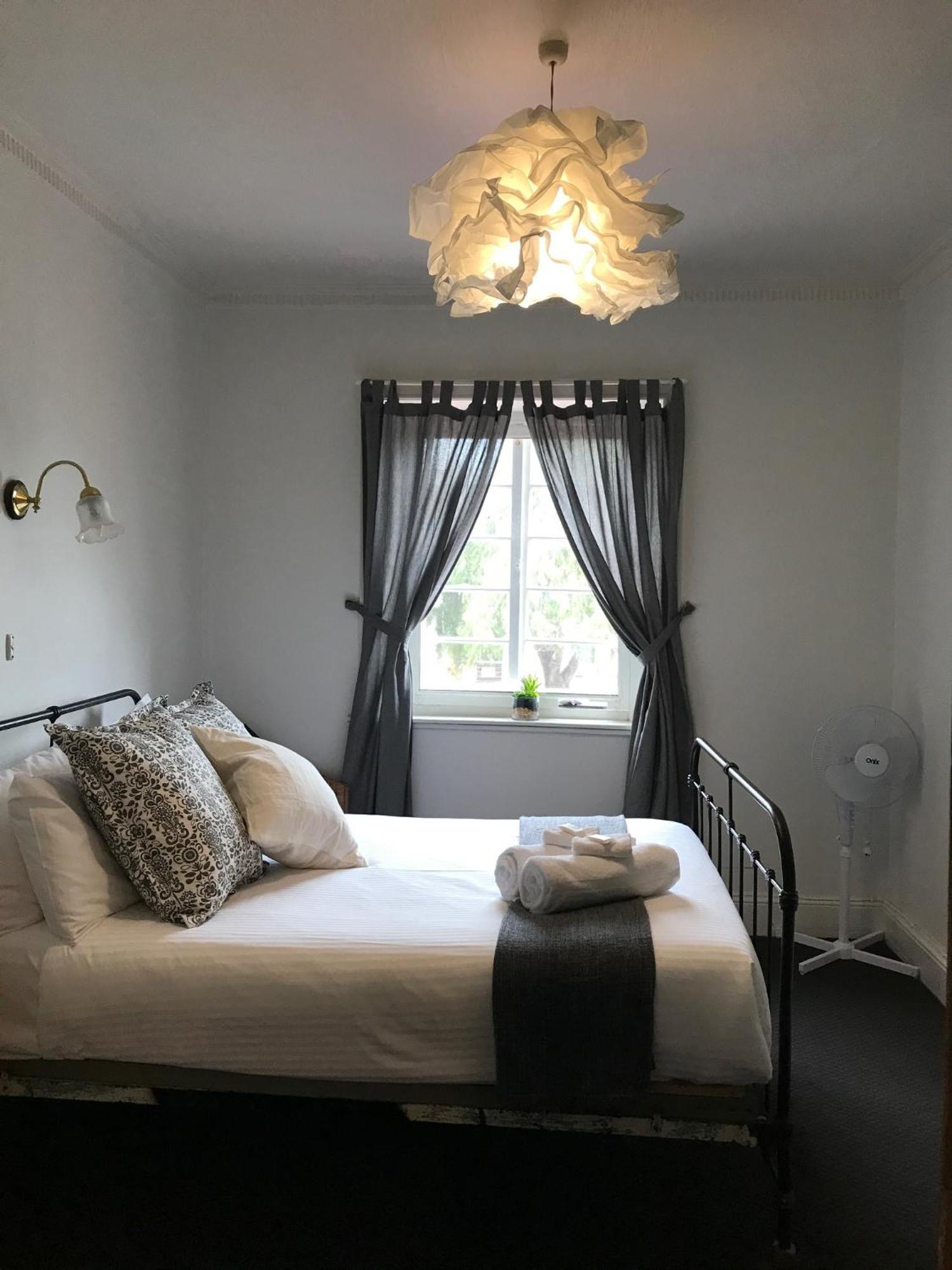 Caledonian Inn Robe Rum bild