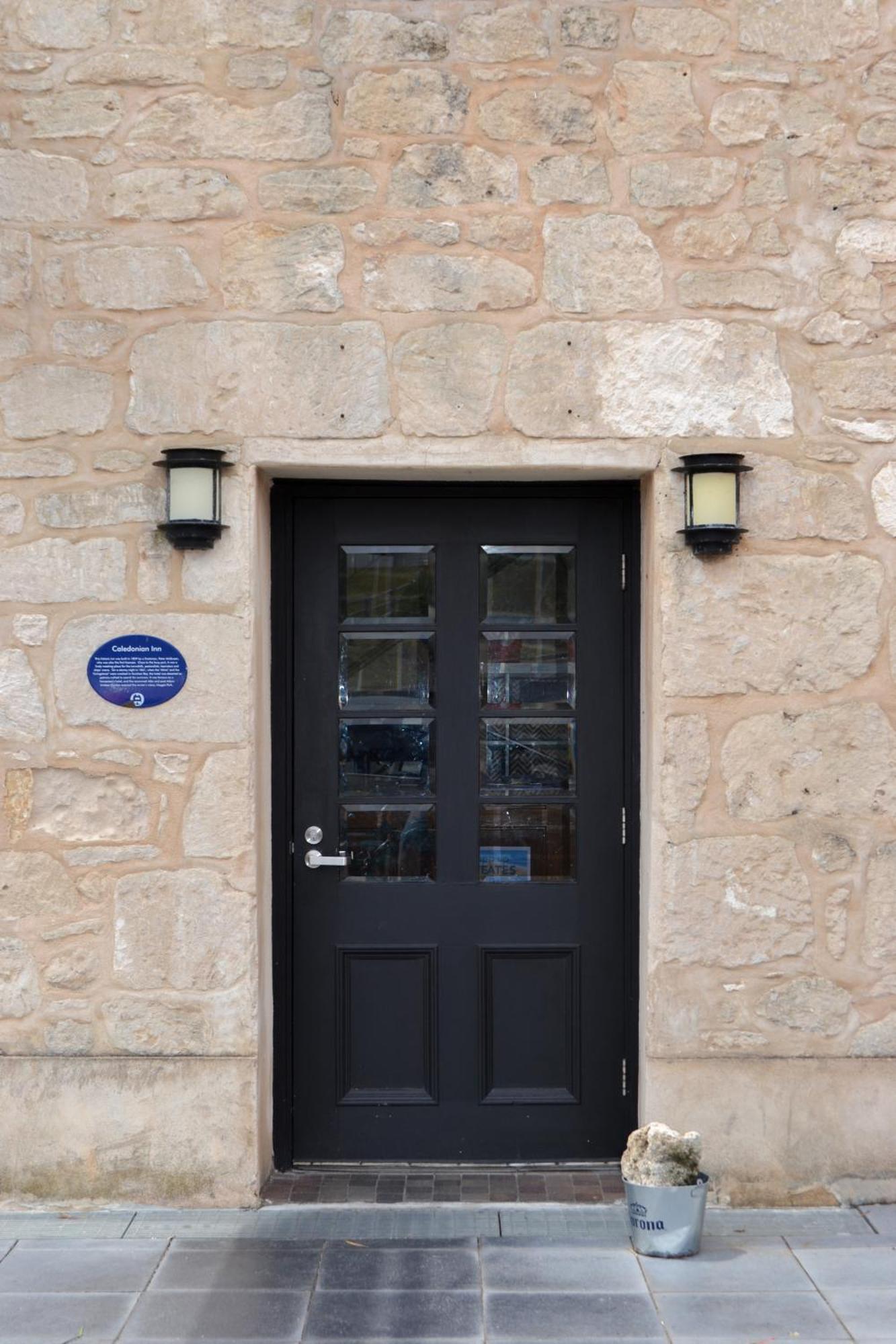 Caledonian Inn Robe Exteriör bild
