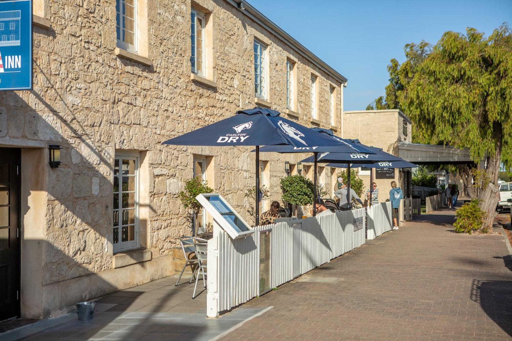 Caledonian Inn Robe Exteriör bild